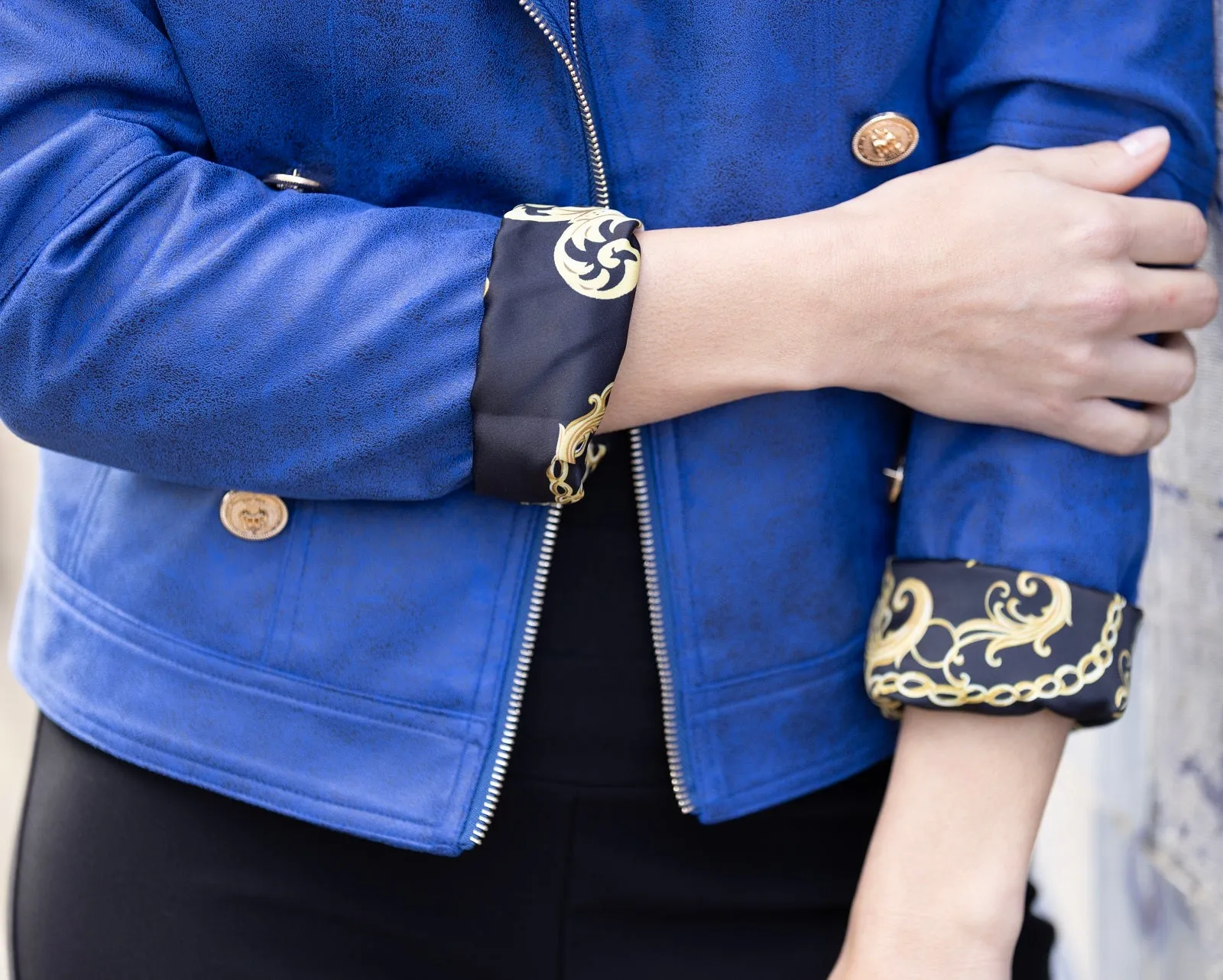 233909U (Jacket)