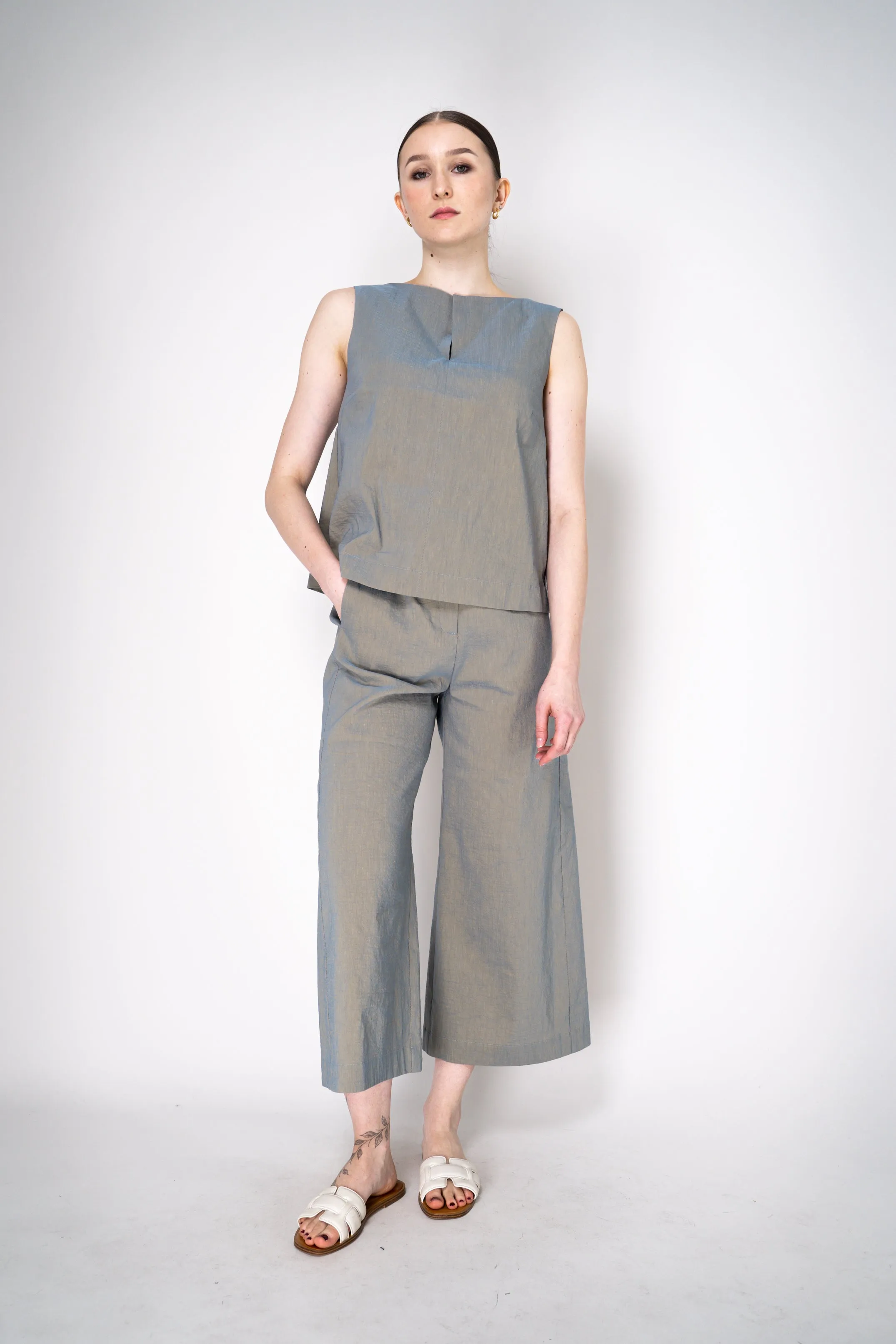 Annette Gortz Stretch Linen Slit Boat Neck Sleeveless Top in Iridescent Blue/Grey