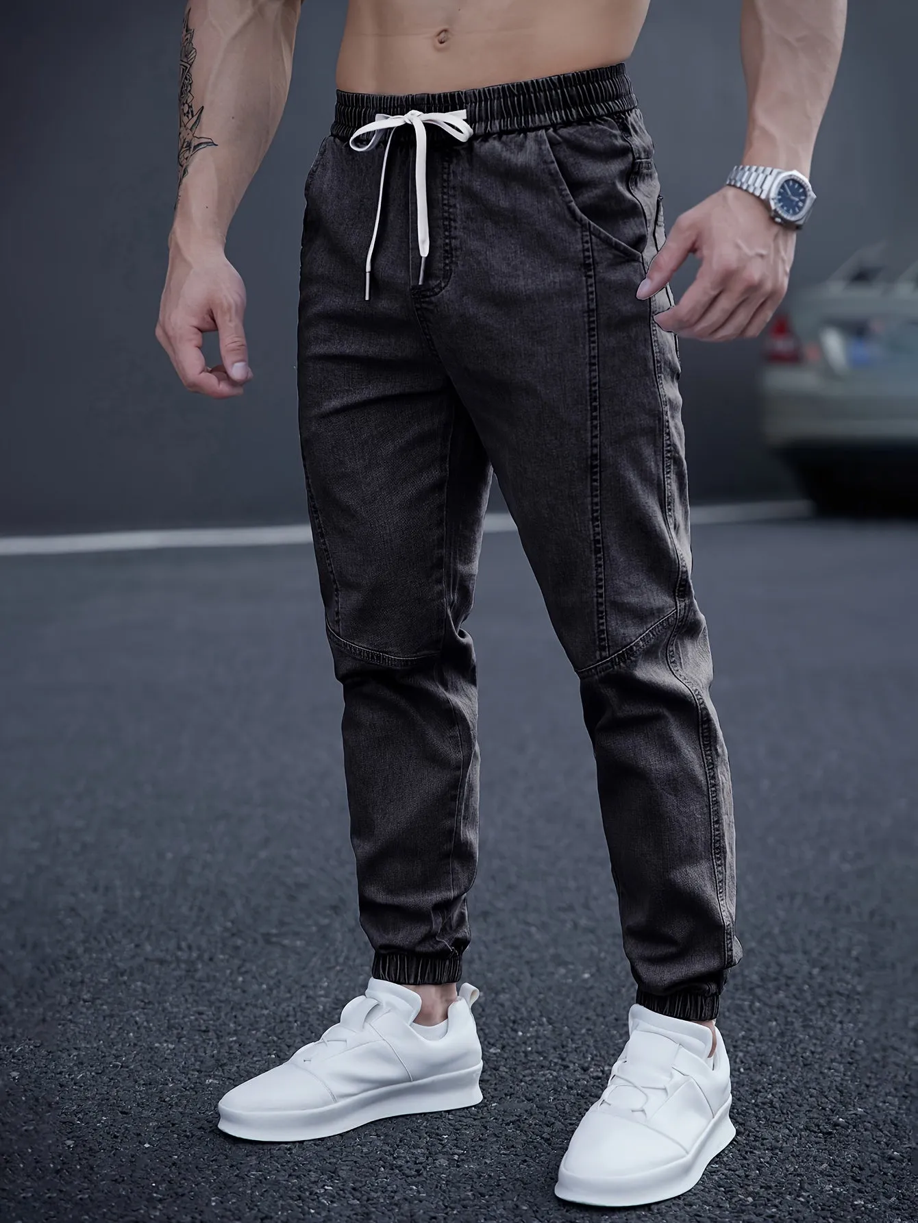 Axel | Trendy Tapered Jeans in Street Style