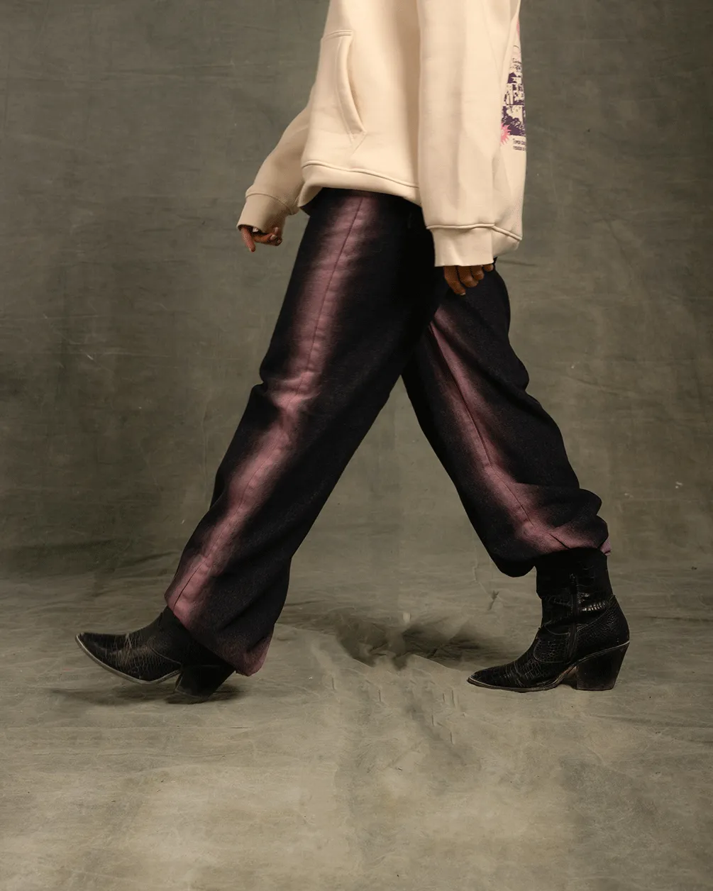 Black Border Washed Straight Jeans