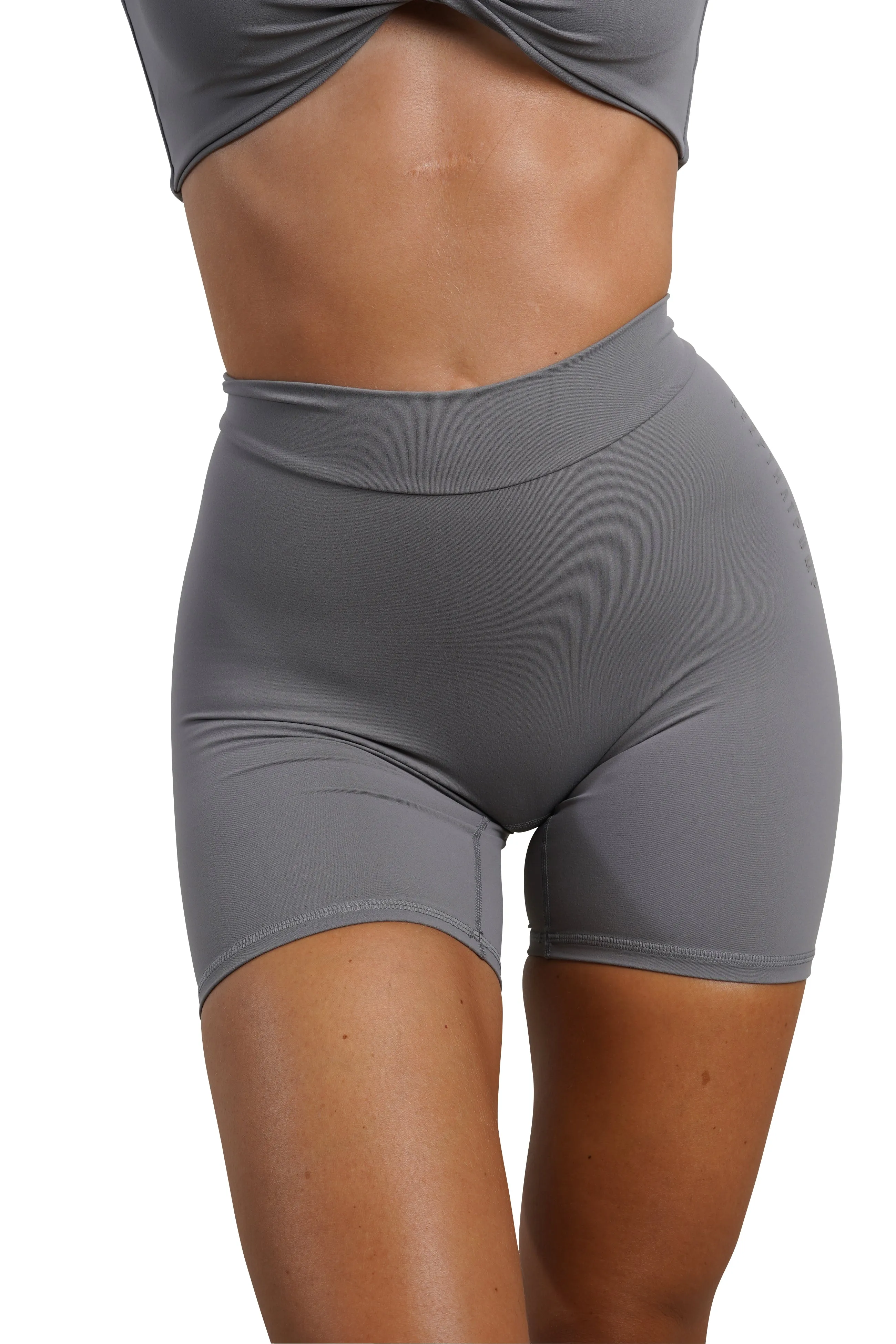 SCULPT V-BACK SHORTS - GREY